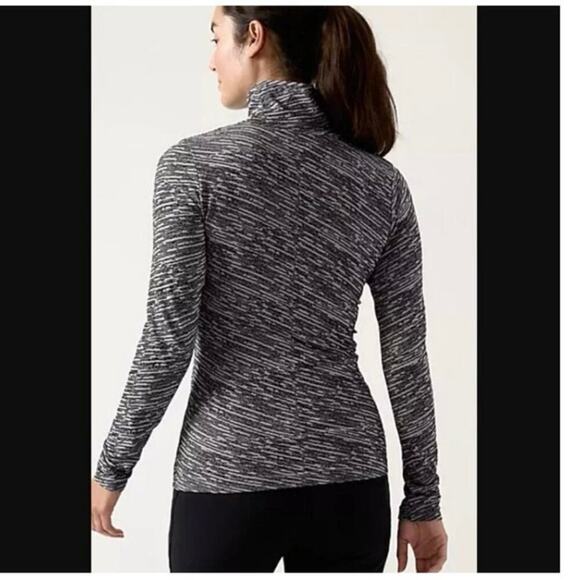 Athleta Flurry Black White Long Sleeve Turtleneck Cold Weather Top Size M - Picture 2 of 10